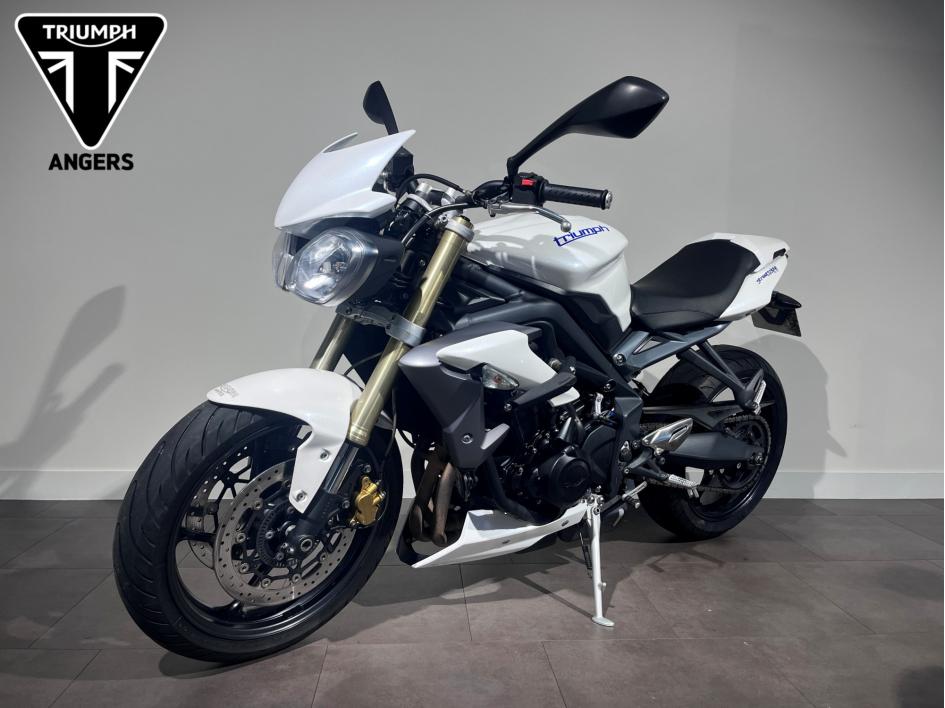 TRIUMPH STREET TRIPLE 675