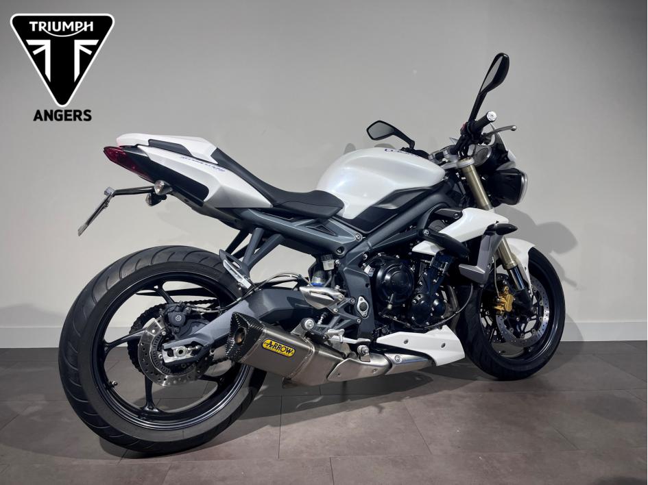 TRIUMPH STREET TRIPLE 675