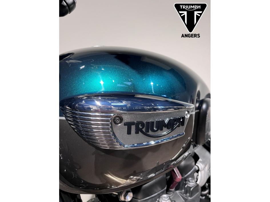 TRIUMPH BONNEVILLE T100