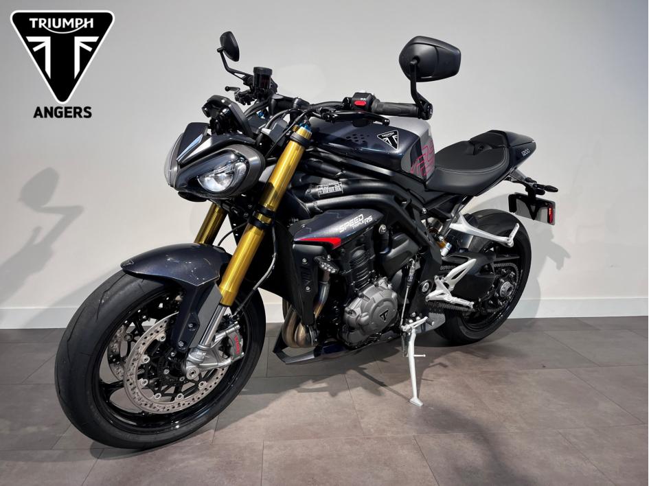 TRIUMPH SPEED TRIPLE 1200 RS
