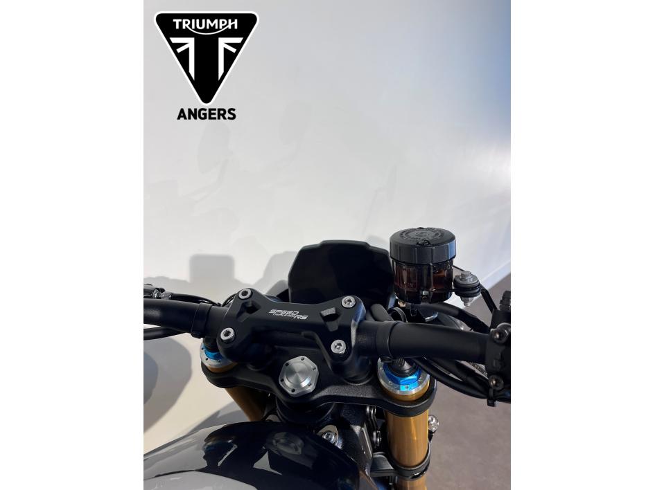 TRIUMPH SPEED TRIPLE 1200 RS