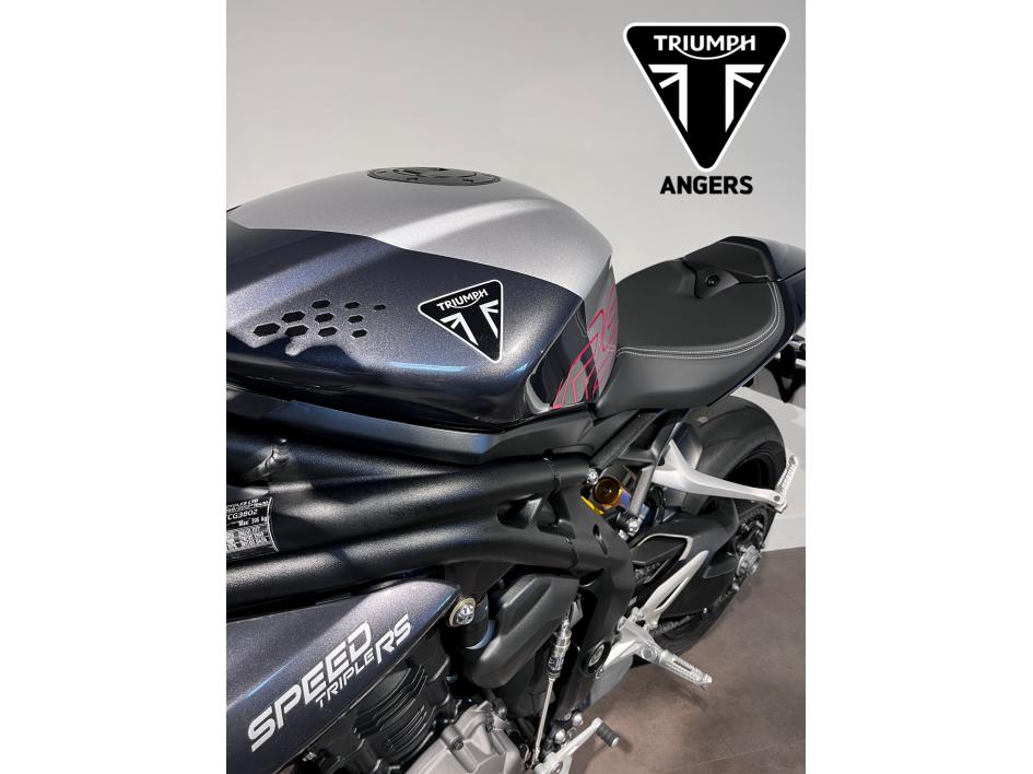 TRIUMPH SPEED TRIPLE 1200 RS