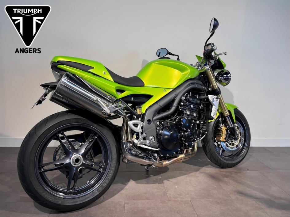TRIUMPH SPEED TRIPLE 1050