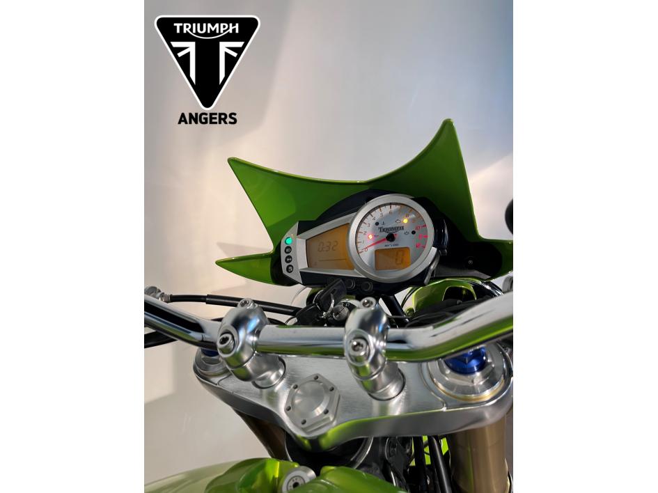 TRIUMPH SPEED TRIPLE 1050
