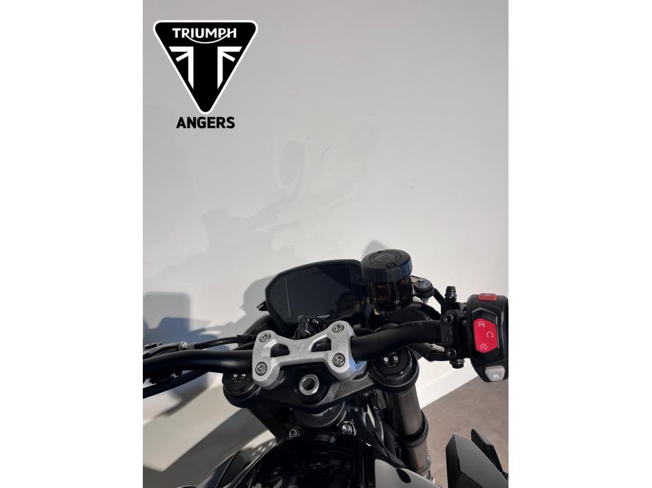 TRIUMPH STREET TRIPLE 765 RS