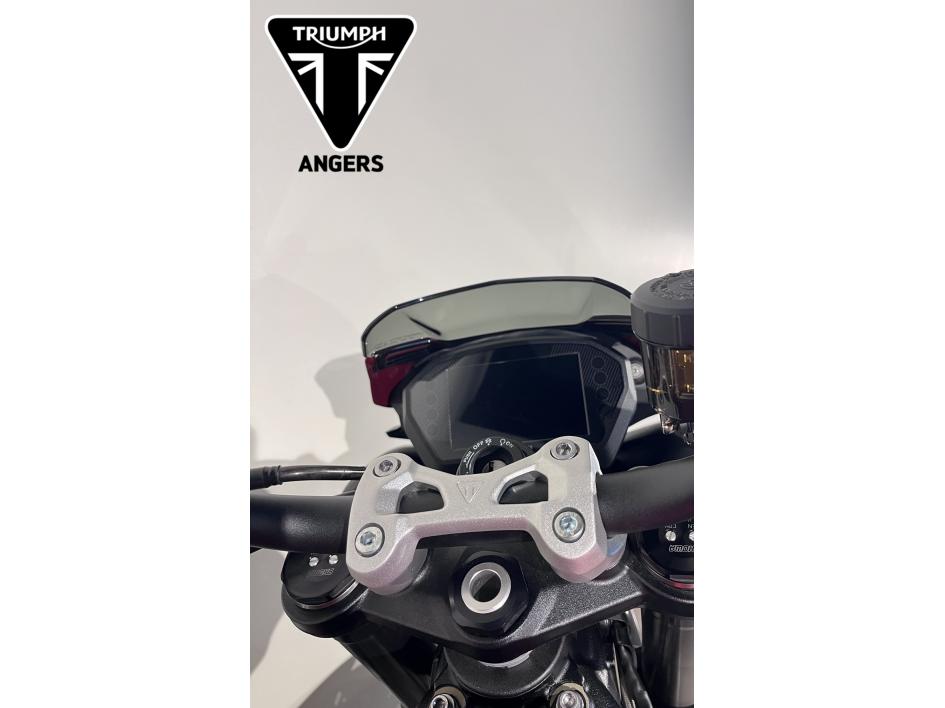 TRIUMPH STREET TRIPLE 765 RS