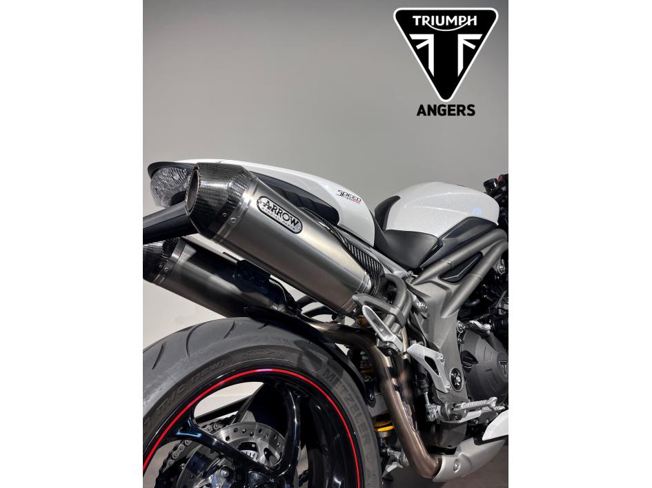 TRIUMPH SPEED TRIPLE 1050 RS