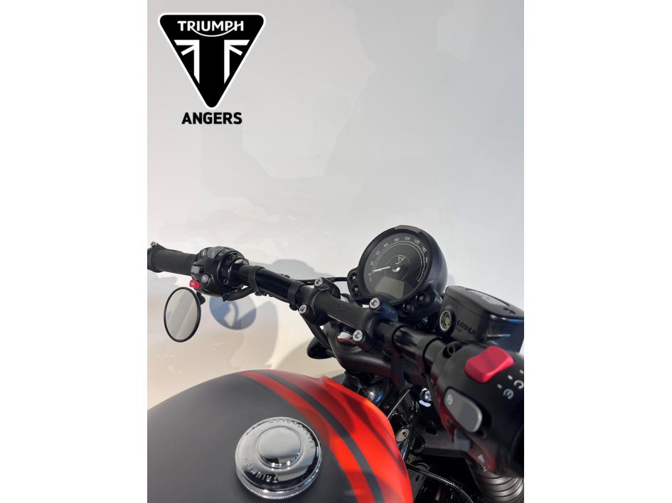 TRIUMPH Bonneville Bobber 1200